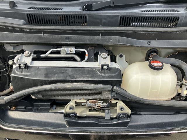 TOYOTA HIACE van 4WD 2016