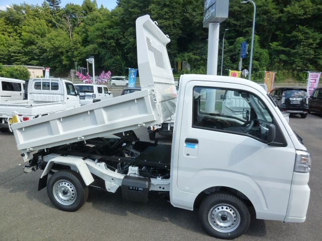 DAIHATSU HIJET truck 4WD 2025