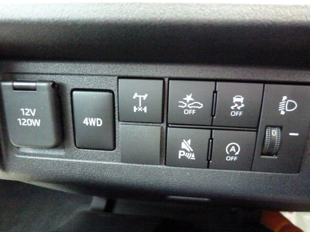 DAIHATSU HIJET truck 4WD 2025