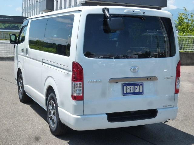 TOYOTA HIACE van 4WD 2025