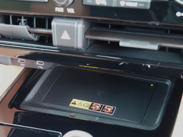 TOYOTA VELLFIRE  HYBRID 4WD 2023