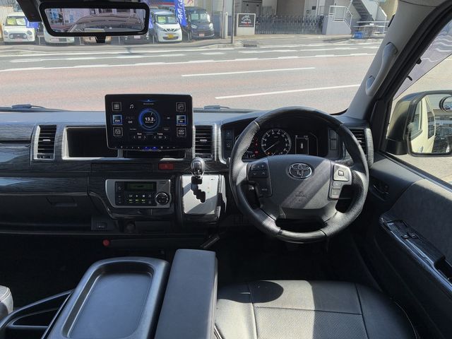 TOYOTA HIACE wagon 4WD 2021