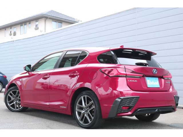 TOYOTA LEXUS CT200h 2019