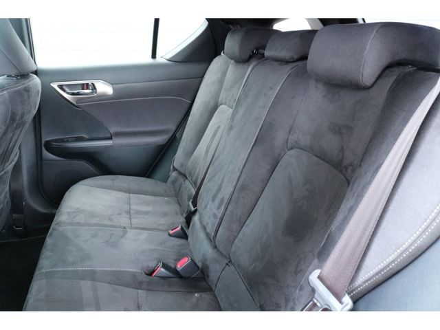 TOYOTA LEXUS CT200h 2019