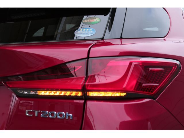 TOYOTA LEXUS CT200h 2019