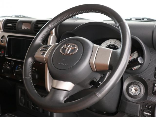 TOYOTA FJ CRUISER 4WD 2012