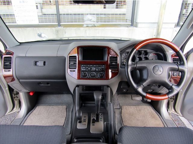 MITSUBISHI PAJERO wagon 2006