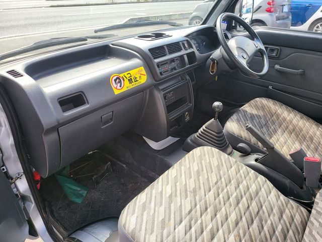 DAIHATSU HIJET truck 4WD 2001