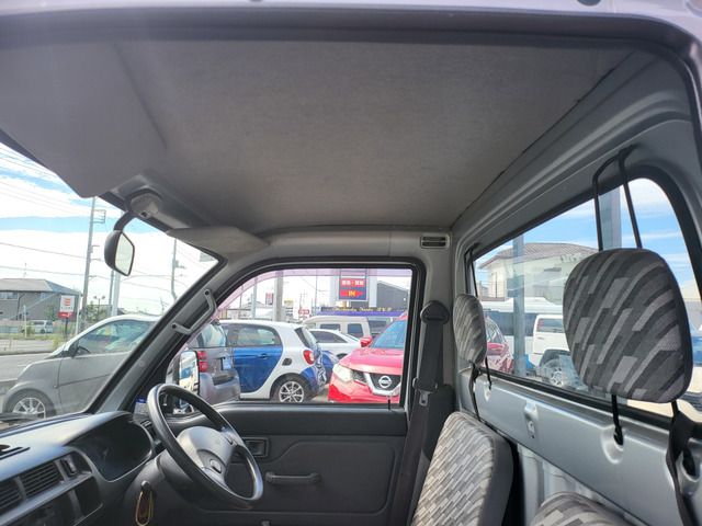 DAIHATSU HIJET truck 4WD 2001