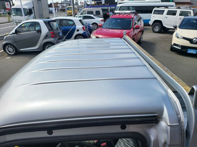 DAIHATSU HIJET truck 4WD 2001