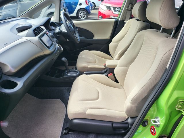HONDA FIT HYBRID 2010