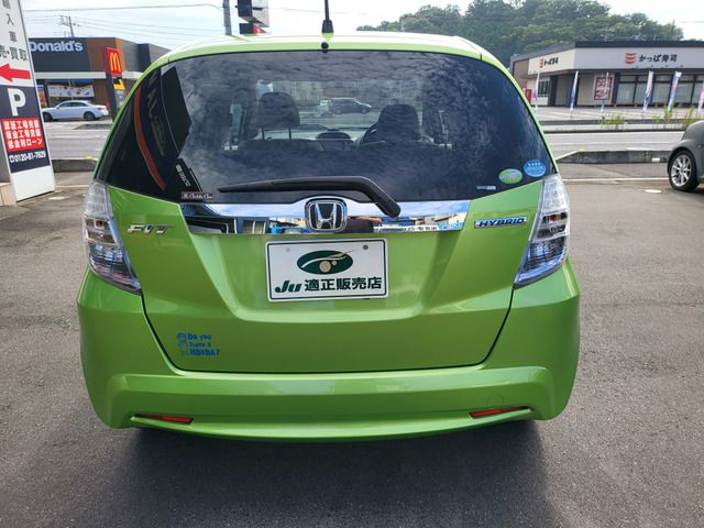 HONDA FIT HYBRID 2010