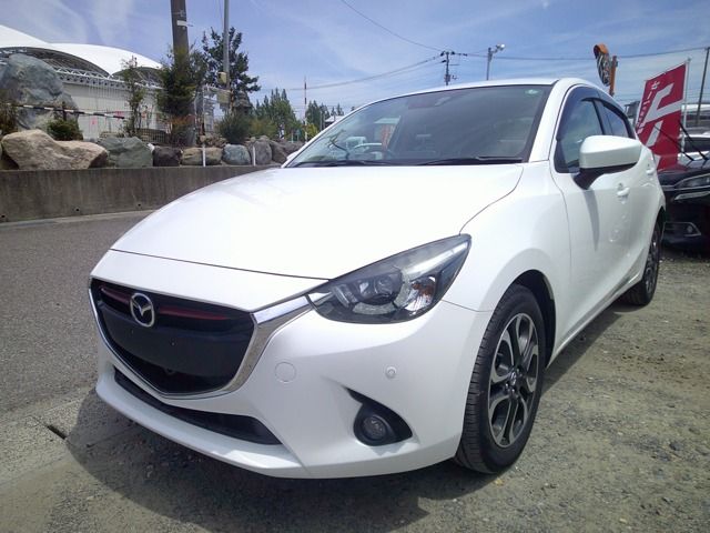 MAZDA DEMIO 2014