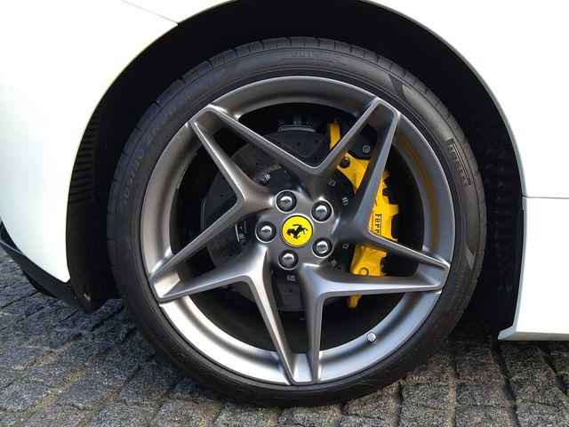 FERRARI FERRARI F8 Tributo 2022