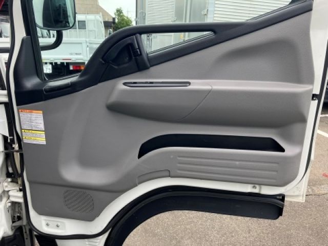 MITSUBISHI CANTER 2020