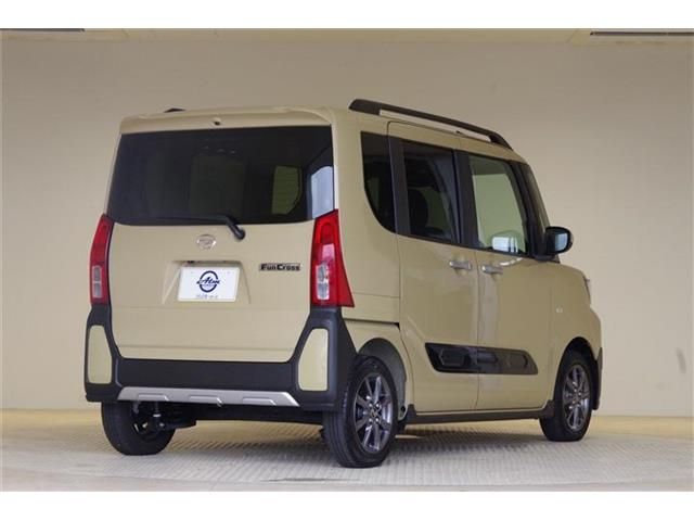 DAIHATSU TANTO FAN CROSS 2024