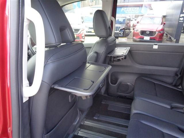 NISSAN SERENA  WG 2023