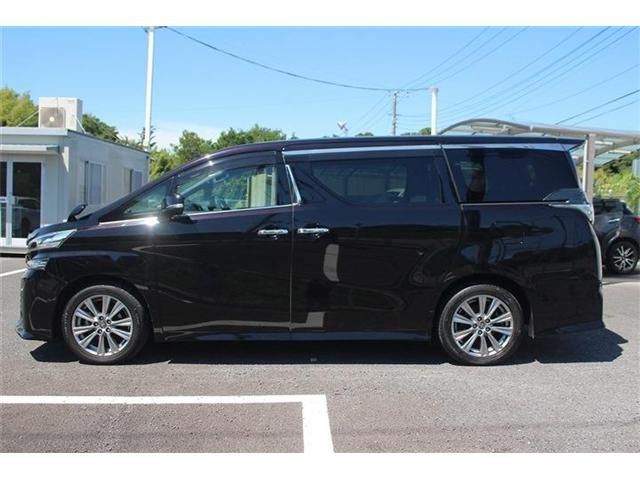 TOYOTA VELLFIRE 2017