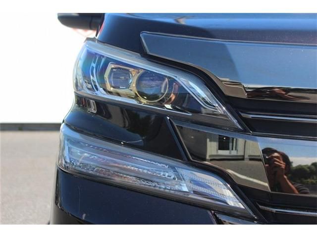 TOYOTA VELLFIRE 2017