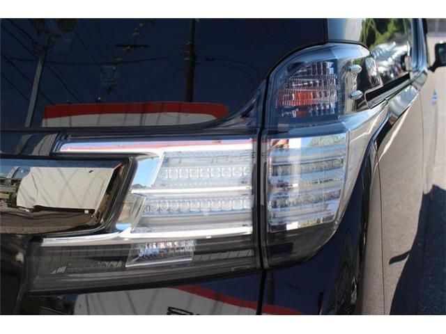 TOYOTA VELLFIRE 2017