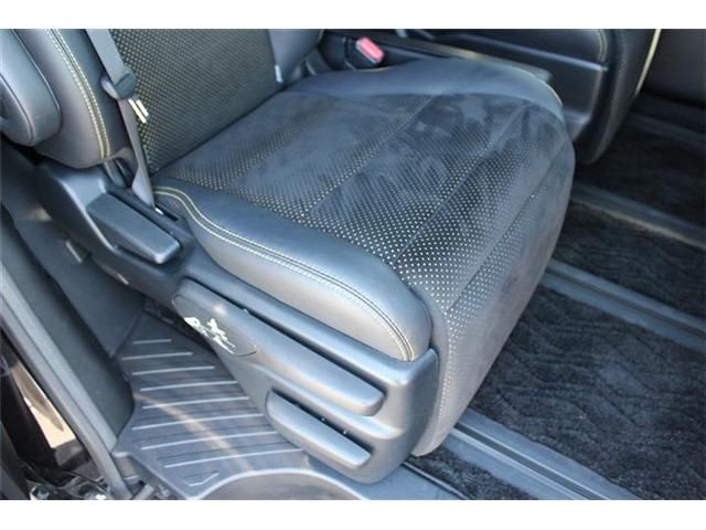 TOYOTA VELLFIRE 2017