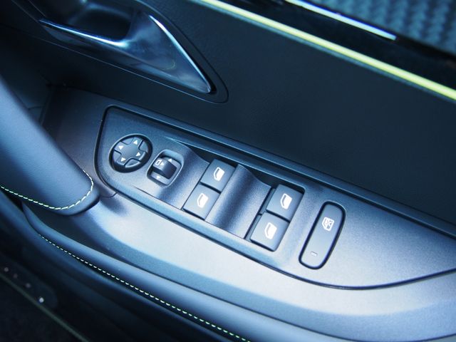 PEUGEOT PEUGEOT 2008 2025