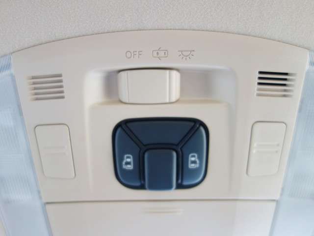 TOYOTA ALPHARD 4WD 2009