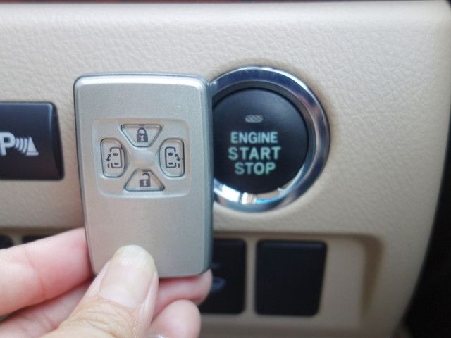 TOYOTA ALPHARD 4WD 2009