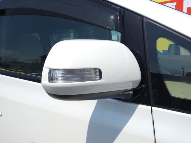 TOYOTA ALPHARD 4WD 2009