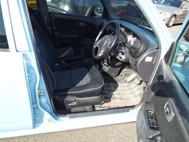 DAIHATSU MIRA GINO 2002