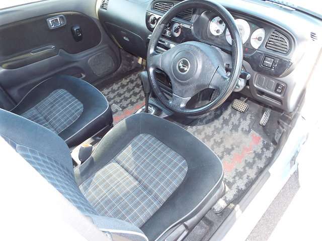 DAIHATSU MIRA GINO 2002