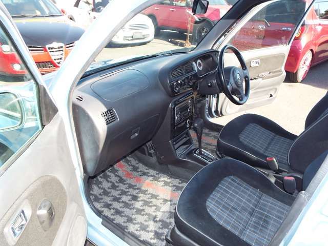 DAIHATSU MIRA GINO 2002