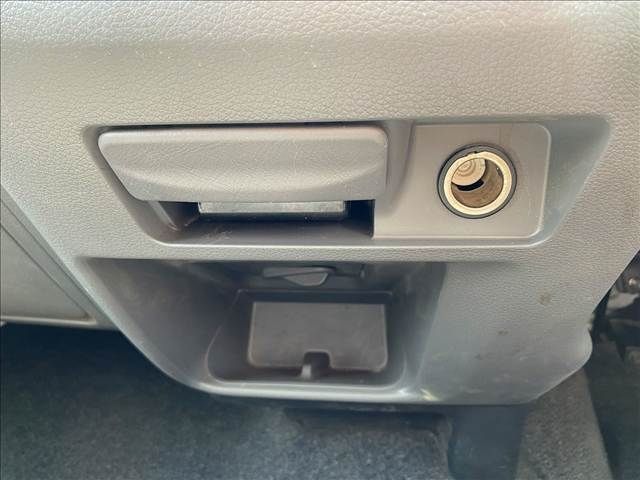 NISSAN NV350 CARAVAN 4WD 2019