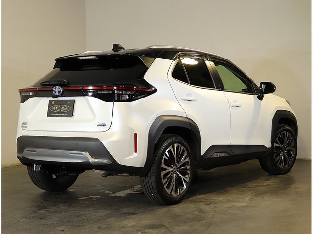 TOYOTA YARIS CROSS HYBRID 2023