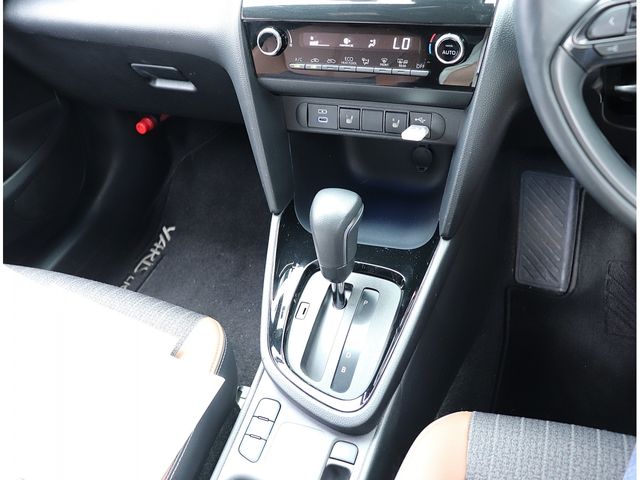 TOYOTA YARIS CROSS HYBRID 2023