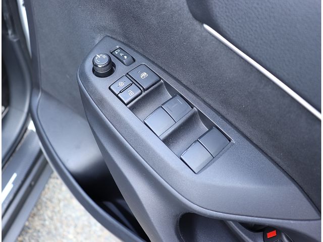 TOYOTA YARIS CROSS HYBRID 2023