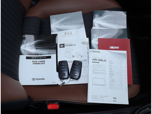 TOYOTA YARIS CROSS HYBRID 2023