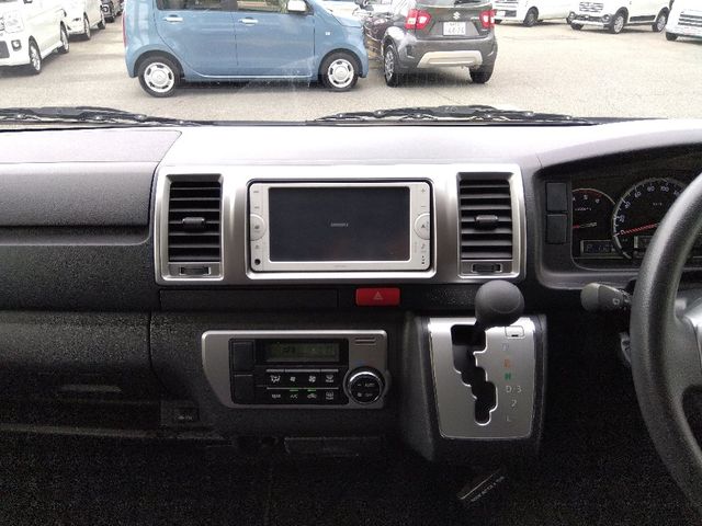 TOYOTA HIACE van 4WD 2014