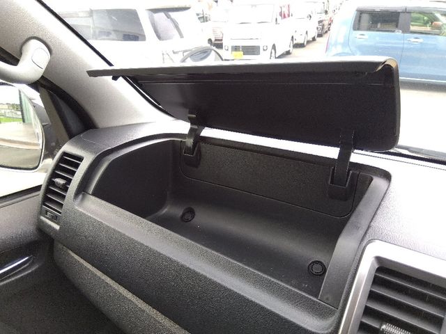 TOYOTA HIACE van 4WD 2014