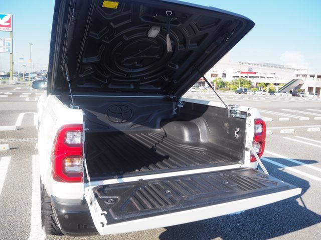 TOYOTA HILUX 4WD 2024