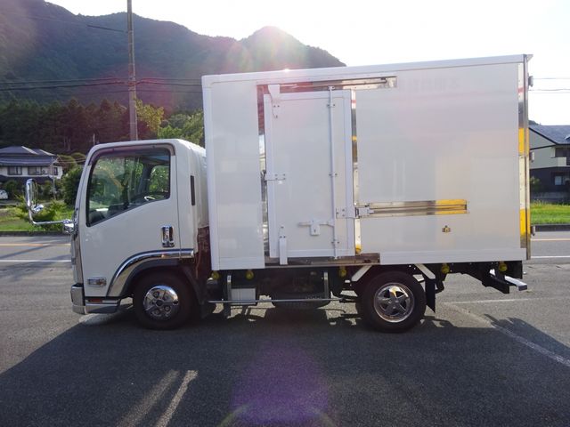ISUZU ELF 2019
