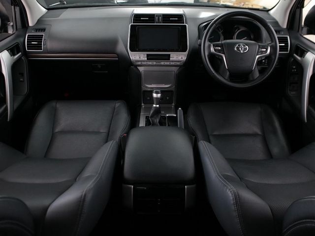 TOYOTA LANDCRUISER PRADO 2021