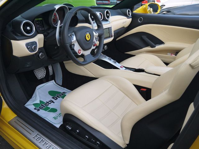 FERRARI FERRARI California T 2015