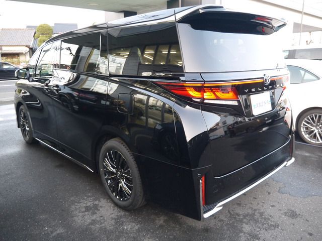 TOYOTA VELLFIRE  HYBRID 2023