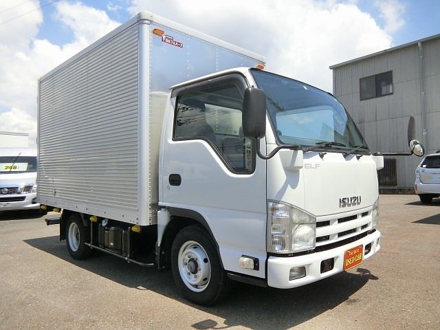 ISUZU ELF 2013