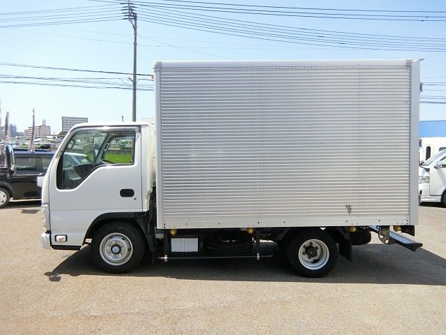 ISUZU ELF 2013