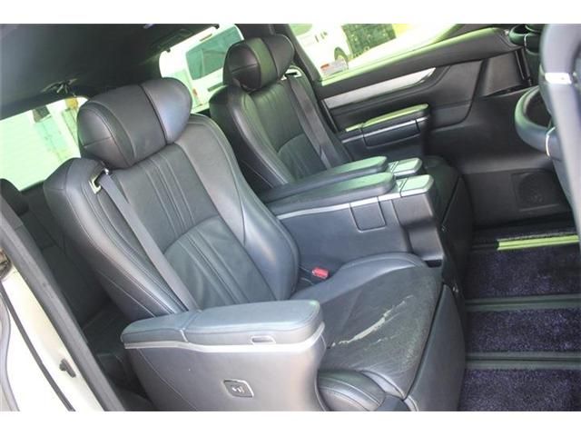 TOYOTA ALPHARD hybrid 4WD 2019