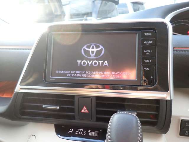 TOYOTA SIENTA HYBRID 2016