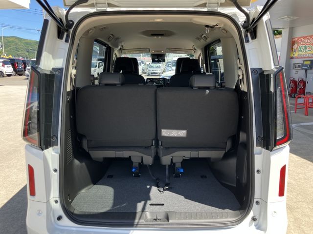 NISSAN SERENA  WG 2024