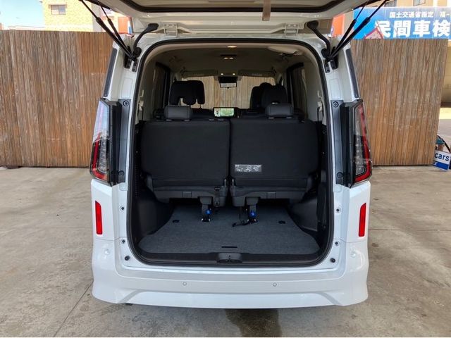 NISSAN SERENA  WG 2024